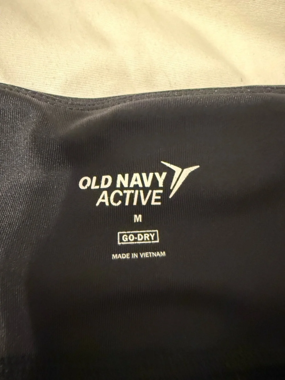 Old Navy Active Black Go-Dry Workout Leggings - Picture 2 of 5